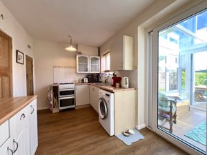 Dining Kitchen- click for photo gallery